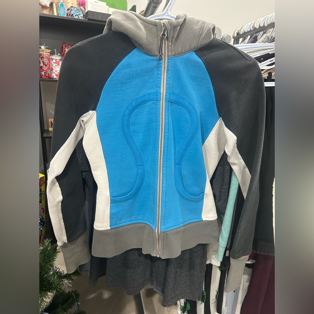 Lululemon Scuba Hoodie Size 4 (as is)
